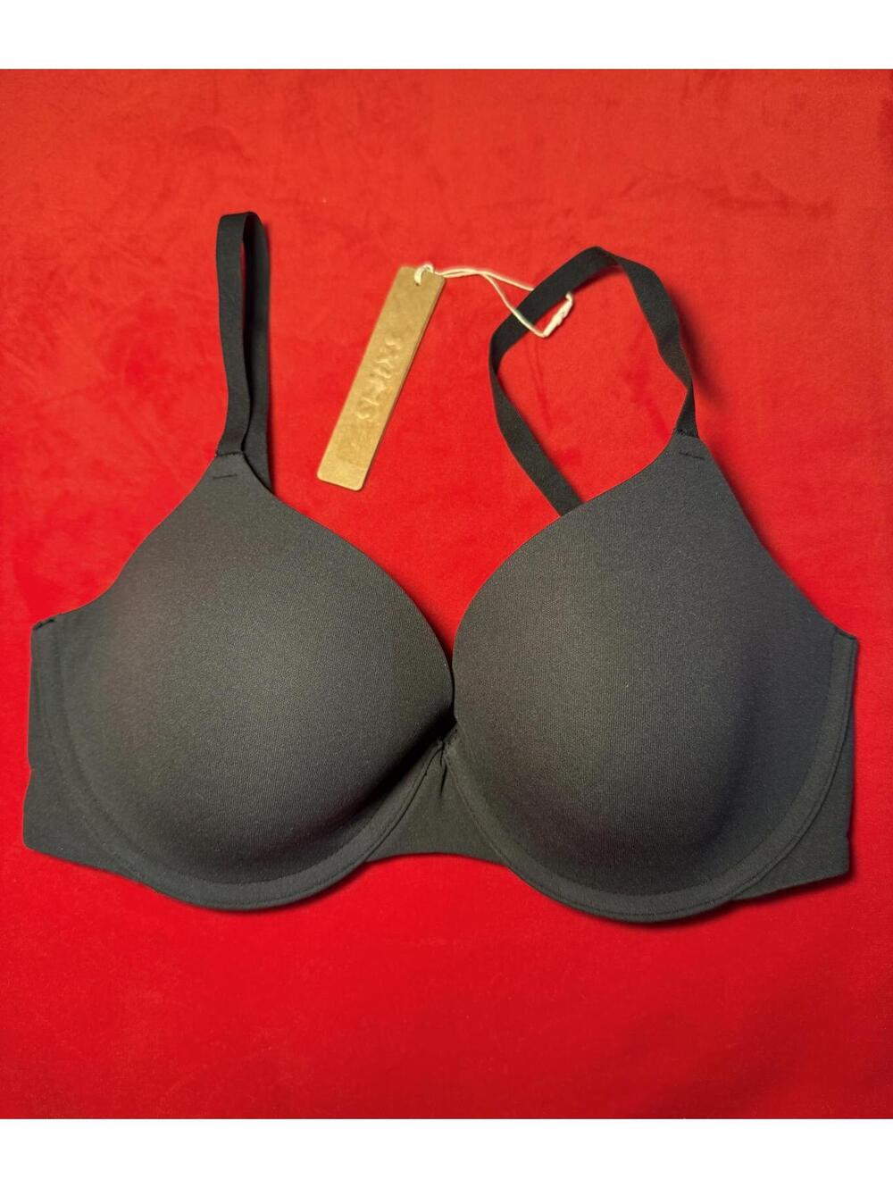 Skims Fits Everybody T Shirt Bra Color ONYX Size 32D